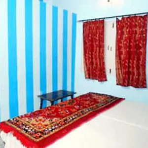 Elvis Guest house